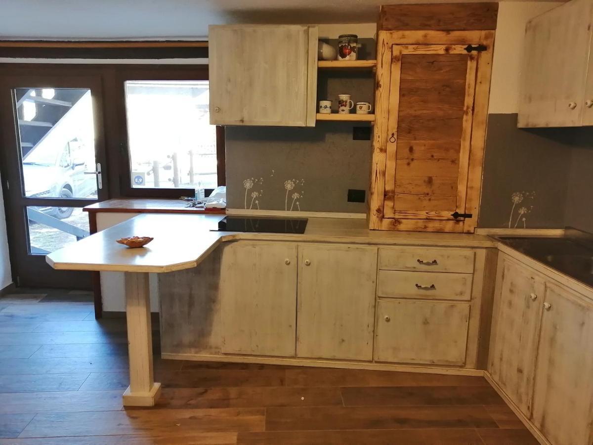 Maison Perriail Vda Gressan N 0029 Exteriör bild